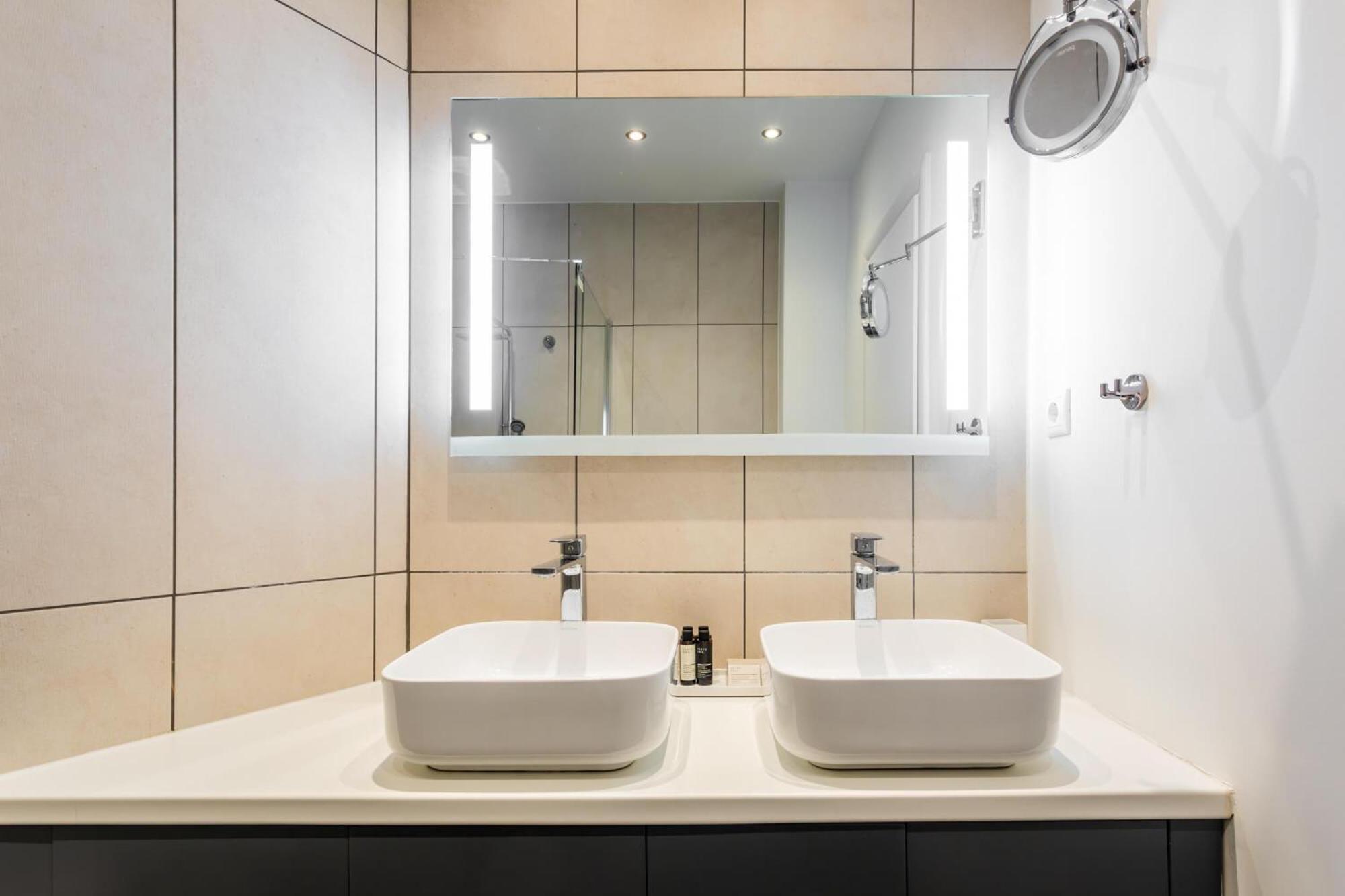 Charming & Comfy 2Bd Apartment In Acropolis Area By Upstreet 雅典 外观 照片